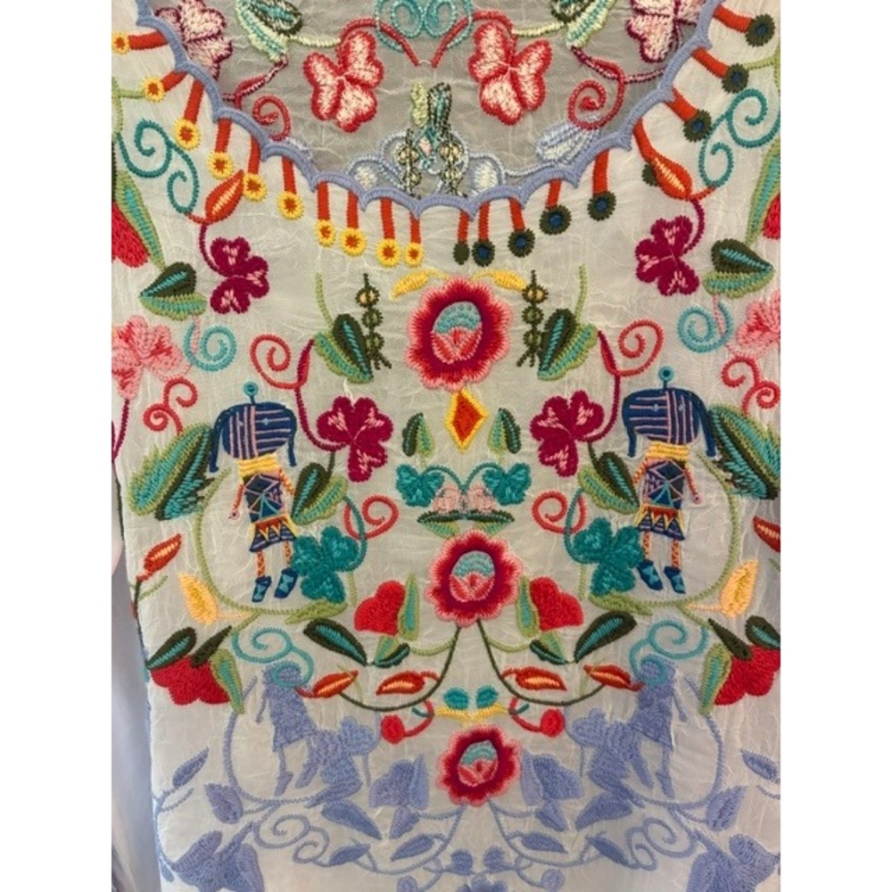 Johnny Was Tunic Top Women M White Excellent Embroidered Cupra Rayon MSRP $298. - Picture 3 of 8